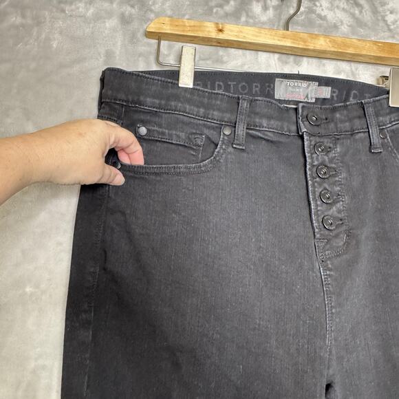 Torrid Jeans Womens 18R Black Sky High Skinny High Rise Button Fly Distressed - Picture 4 of 12